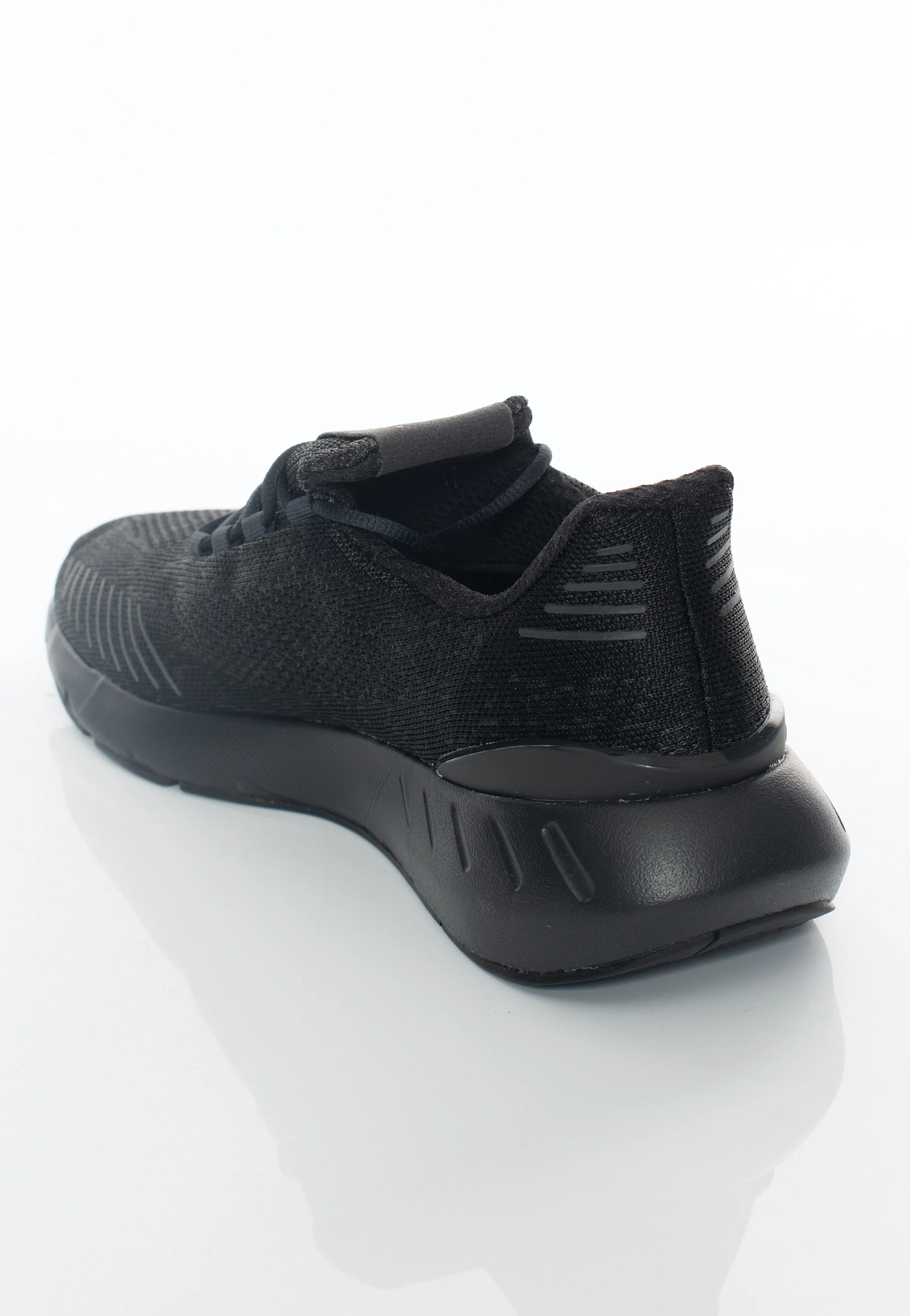 Adidas - Swift Run 22 Decon Cblack/Cblack/Carbon - Shoes