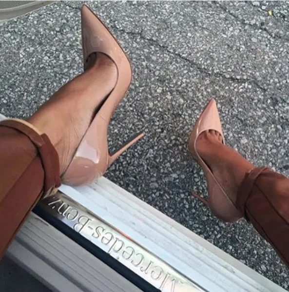 LIZZY Nude Patent Leather Pumps