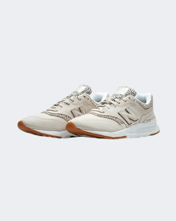 New Balance Classic Women Lifestyle Shoes Beige