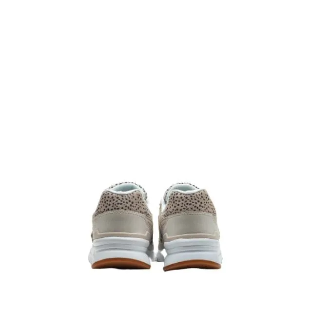 New Balance Classic Women Lifestyle Shoes Beige