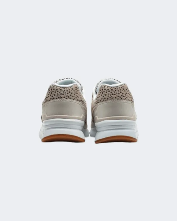 New Balance Classic Women Lifestyle Shoes Beige