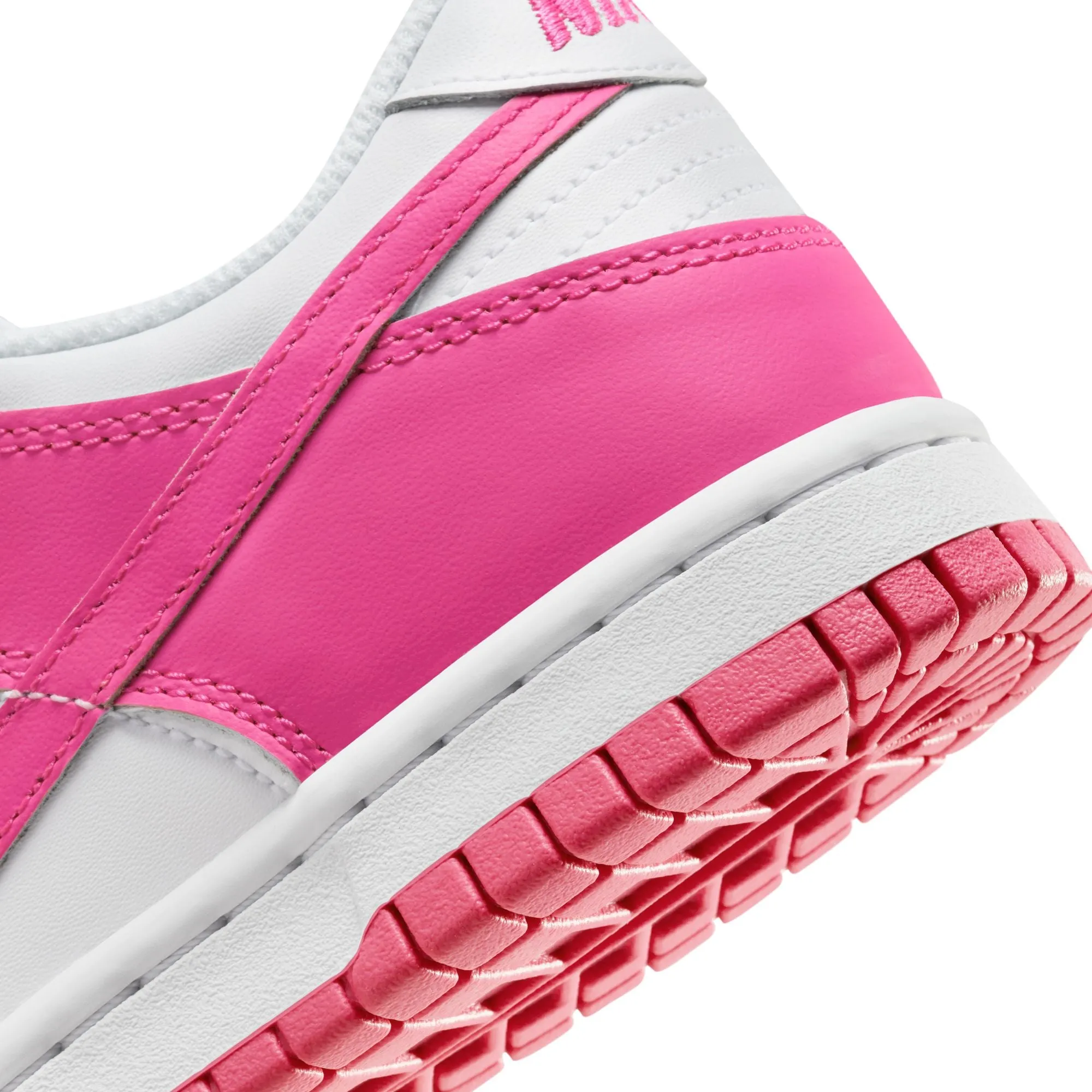 Nike Dunk Low (GS) Barbie