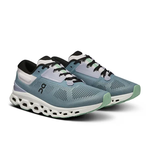 ON - Women's Cloudstratus 3 Neutral Road Shoe