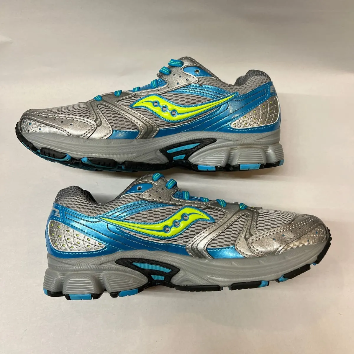 Women's Saucony •Cohesion 5• Running Shoe • Blue/Gray/Green Size 8 Wide - Preowned